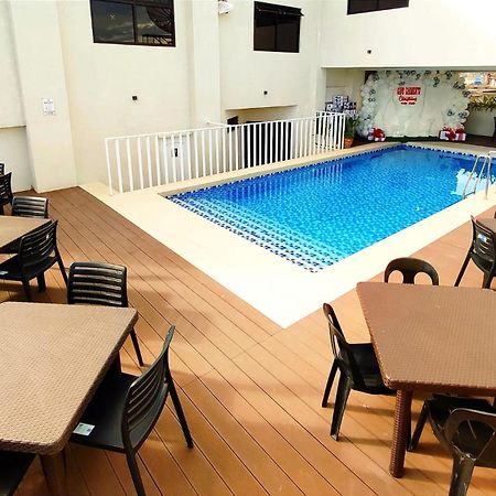 Rudolfo Suites Roxas City Exterior foto