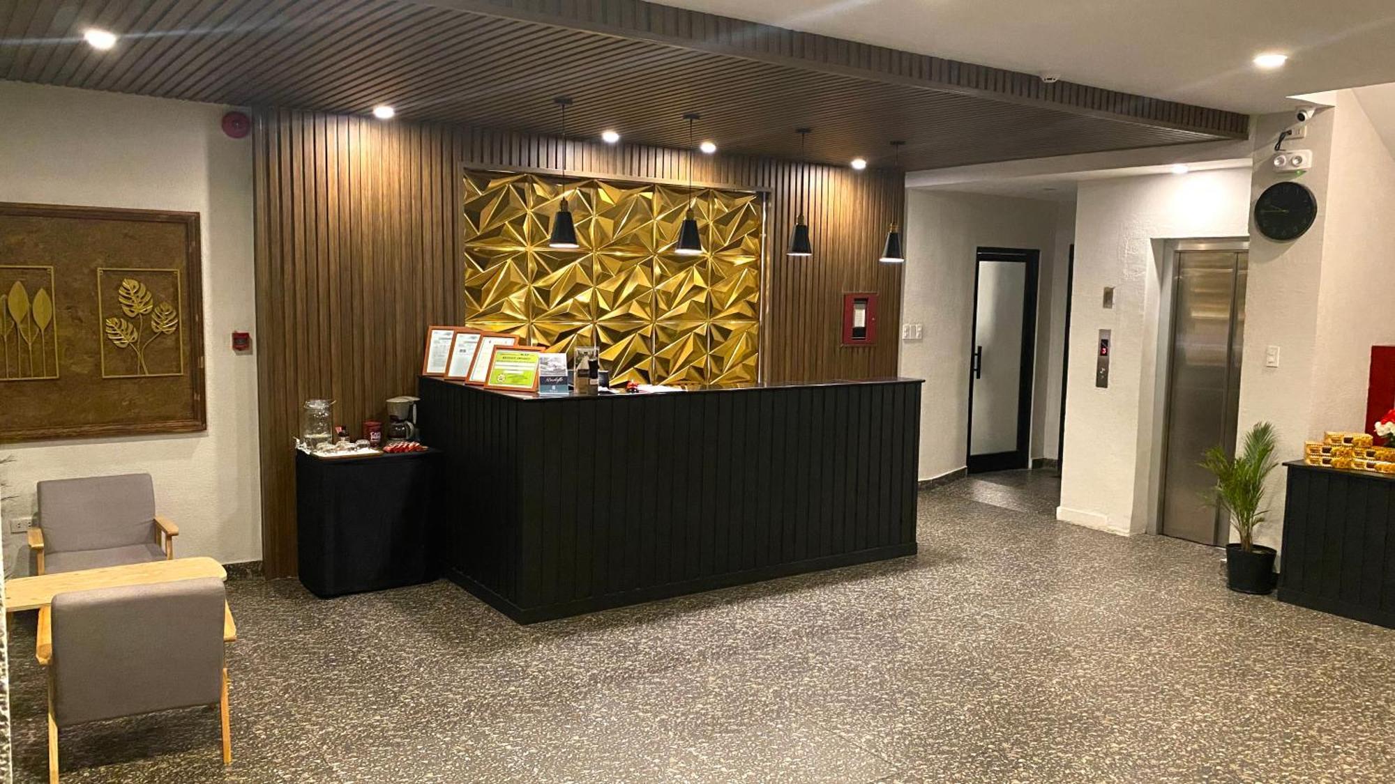 Rudolfo Suites Roxas City Exterior foto