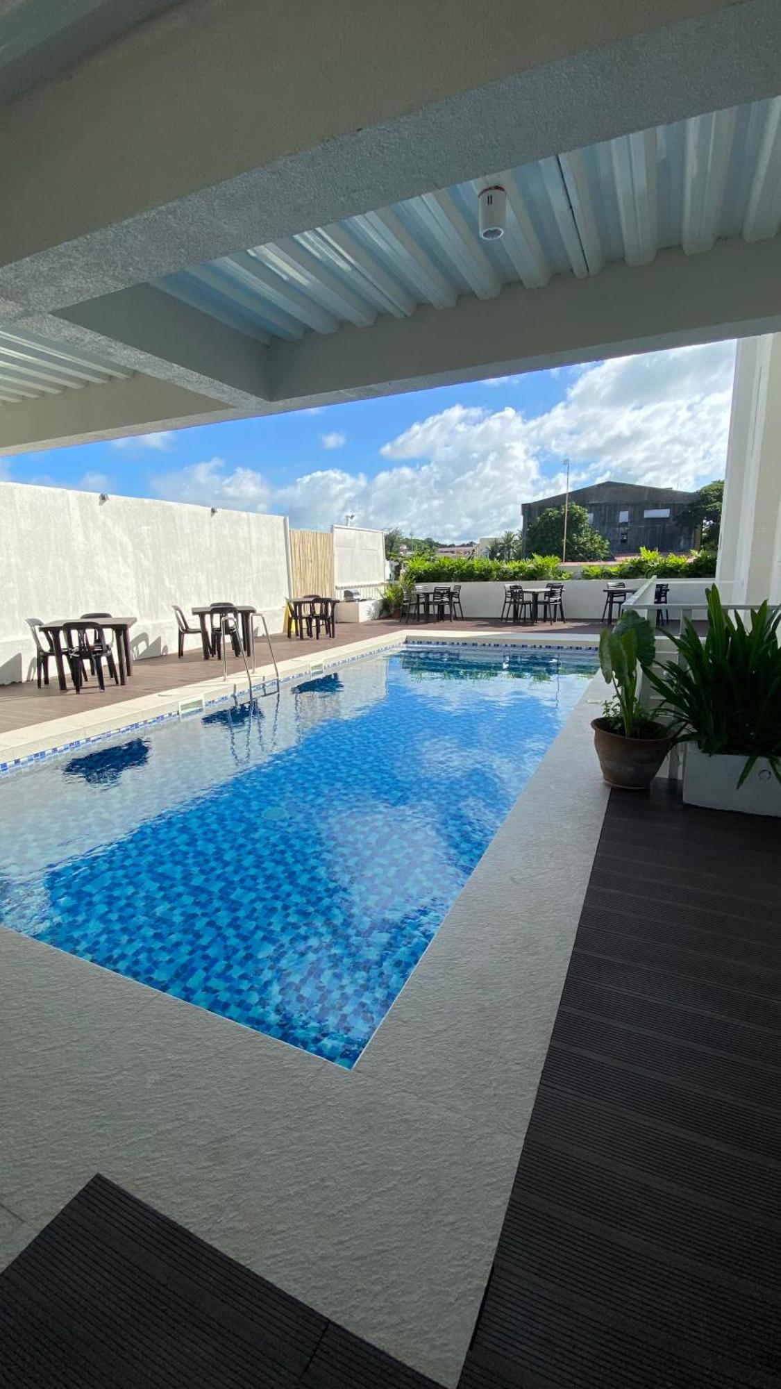 Rudolfo Suites Roxas City Exterior foto