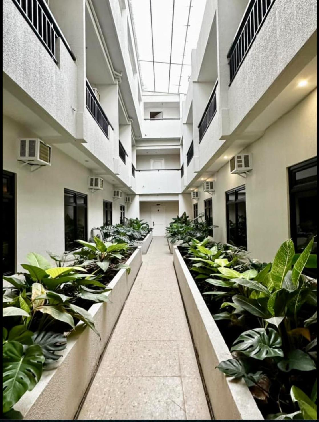 Rudolfo Suites Roxas City Exterior foto